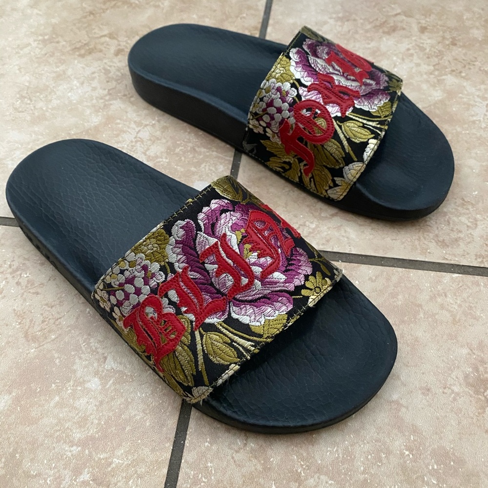 Gucci “blind for love” slides 36